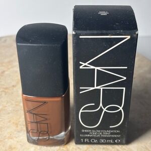 NARS Sheer Glow Foundation Dark 4 Namibia Illuminating 1 Fl Oz 30ml